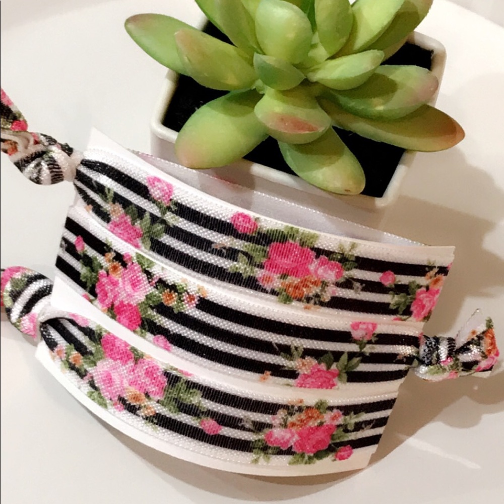 ❤️Cute❤️Trendy Floral Stripe No Pull Hair Ties